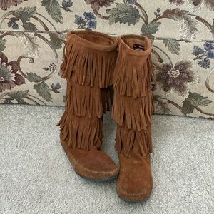 Minnetonka Brown Fringed Heeled Boots